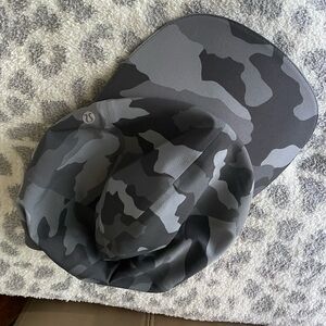 lululemon athletica women’s Gray Camouflage Hat